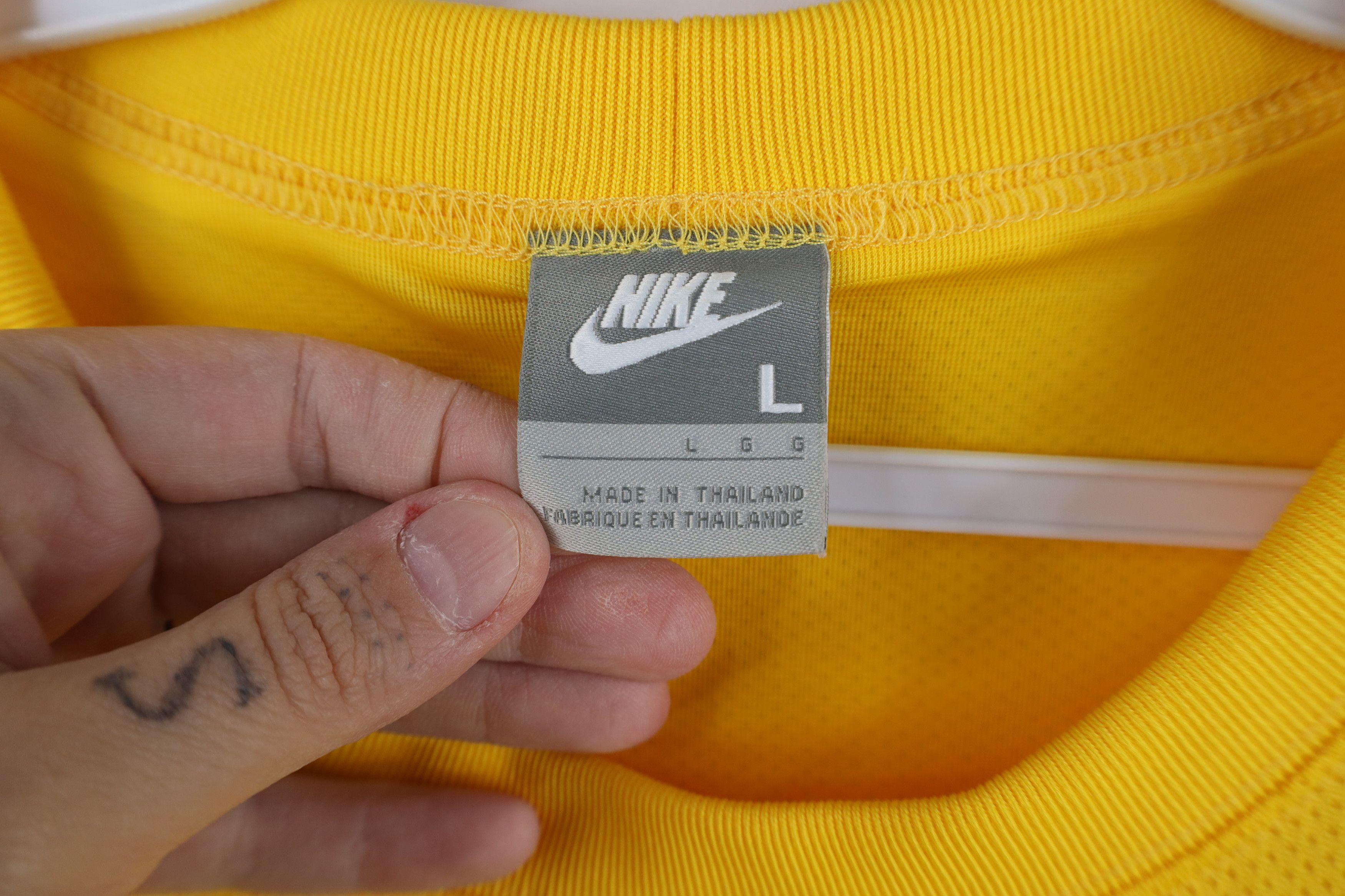 Nike Vintage Nike Mini Swoosh Mesh Short Sleeve Ringer T-Shirt Size US L / EU 52-54 / 3 - 8 Thumbnail
