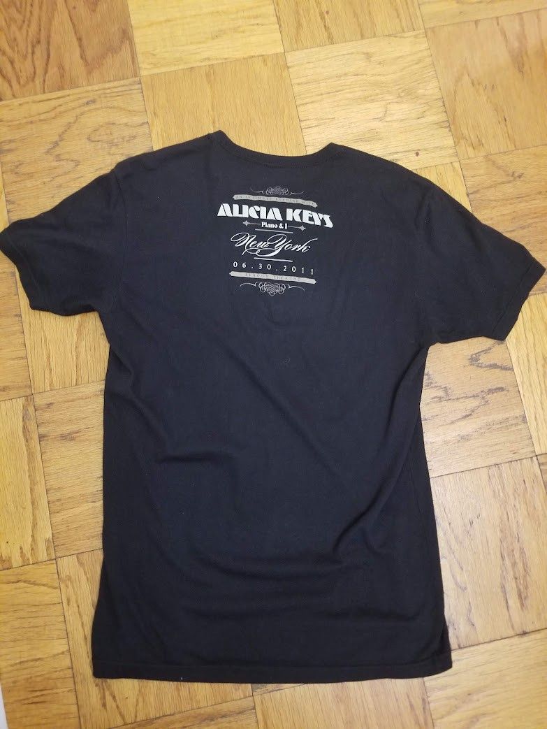 Next Level Apparel 2011 Alicia Keys : Piano & I Tour Graphic T-Shirt Size US M / EU 48-50 / 2 - 5 Thumbnail