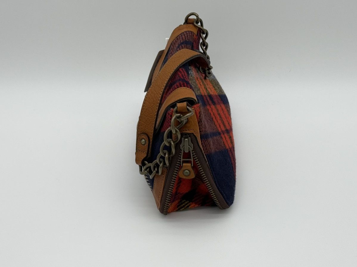 Burberry Burberry Nova Check Blue Label Shoulder Bag Size ONE SIZE - 4 Thumbnail