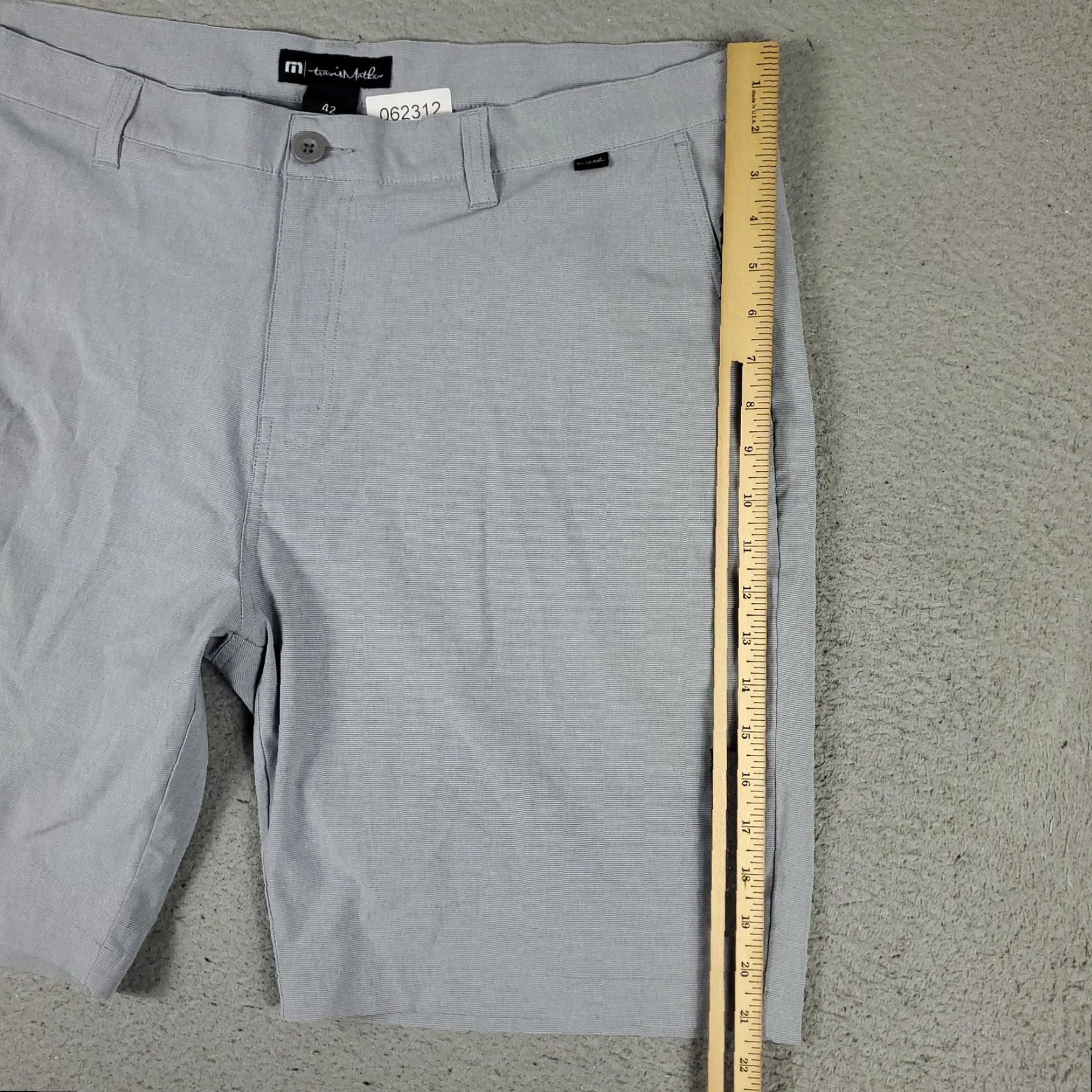 TravisMathew Travis Mathew Shorts Mens 42 Gray Golf Performance Stretch Lightweight Casual Chino Knit Pockets 10in Inseam Regular - Big & Tall Size US 42 / EU 58 - 5 Thumbnail