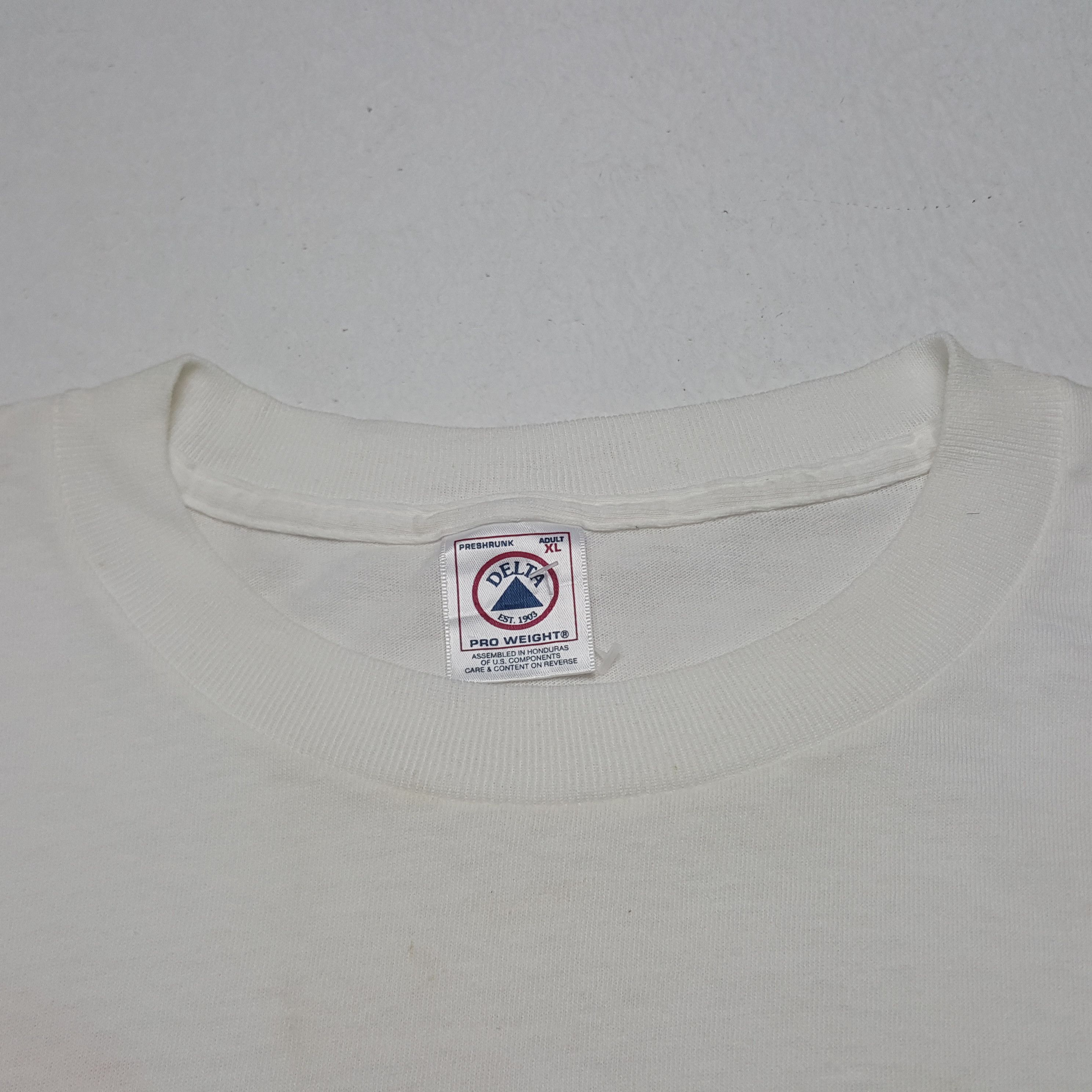 Vintage Vintage Marriott Rewards Tshirt Size US XL / EU 56 / 4 - 5 Thumbnail