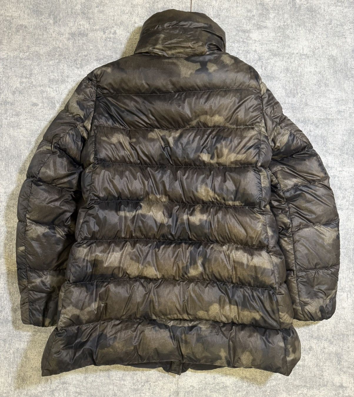 Moncler Moncler Torcy Giubotto Down Jacket Camouflage Black Size S / US 4 / IT 40 - 2 Thumbnail