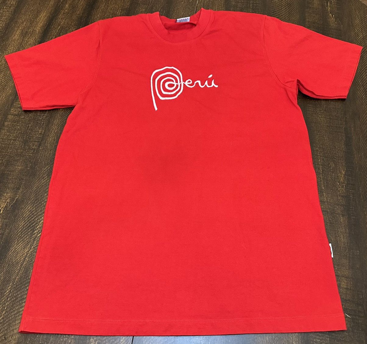 Vintage Peru Embroidered T Shirt Red Short Sleeve Rutsbel Tag-Large Size US L / EU 52-54 / 3 - 1 Thumbnail