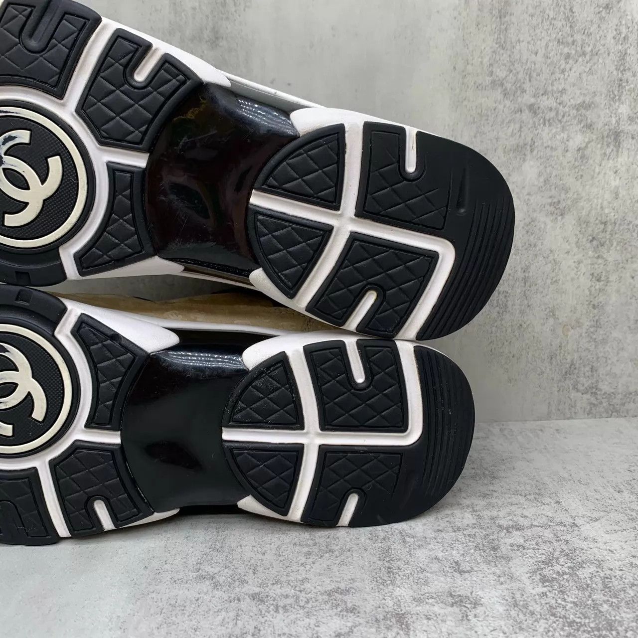 Chanel Chanel AOP Sneakers 39.5 95 New Size US 9 / IT 39 - 9 Thumbnail