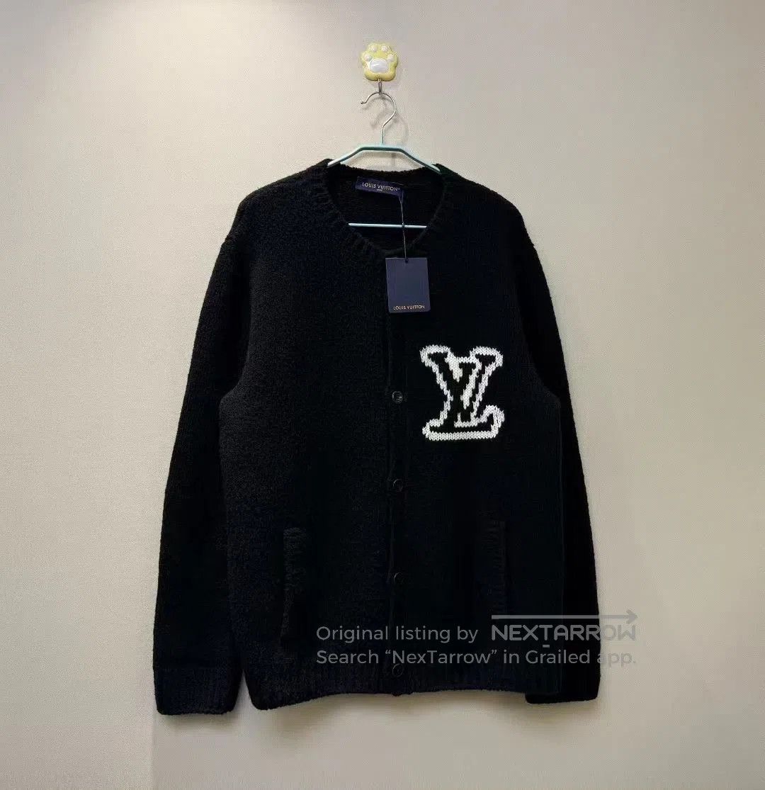 Louis Vuitton Louis Vuitton Teddy Logo Button Cardigan. Size US XL / EU 56 / 4 - 1 Thumbnail