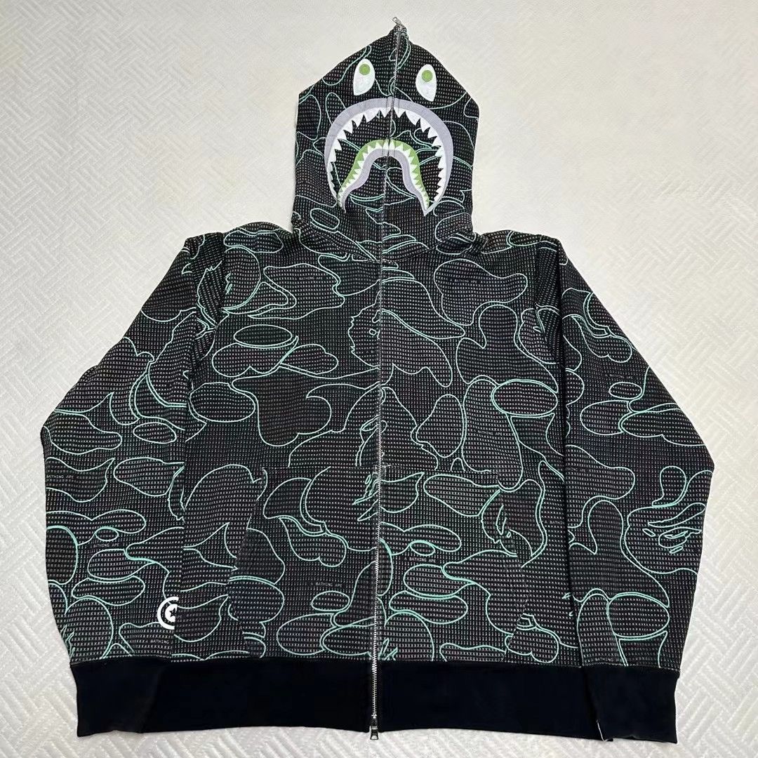 Bape LIMITED SHARK FULL ZIP HOODIE Size US XL / EU 56 / 4 - 1 Thumbnail