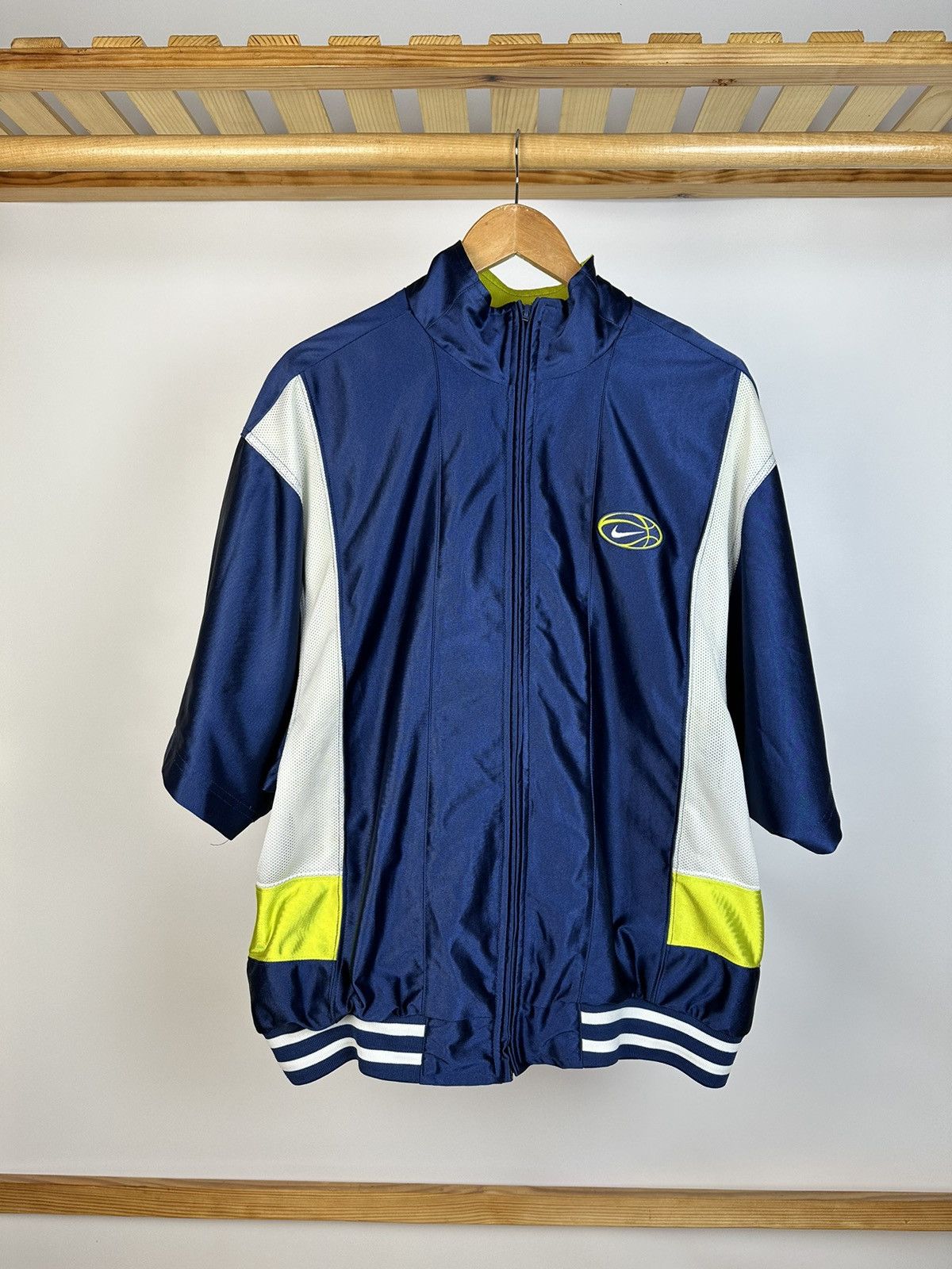 Nike × Vintage Vintage Nike Short Sleeve Full Zip Up trowel Size US L / EU 52-54 / 3 - 1 Thumbnail
