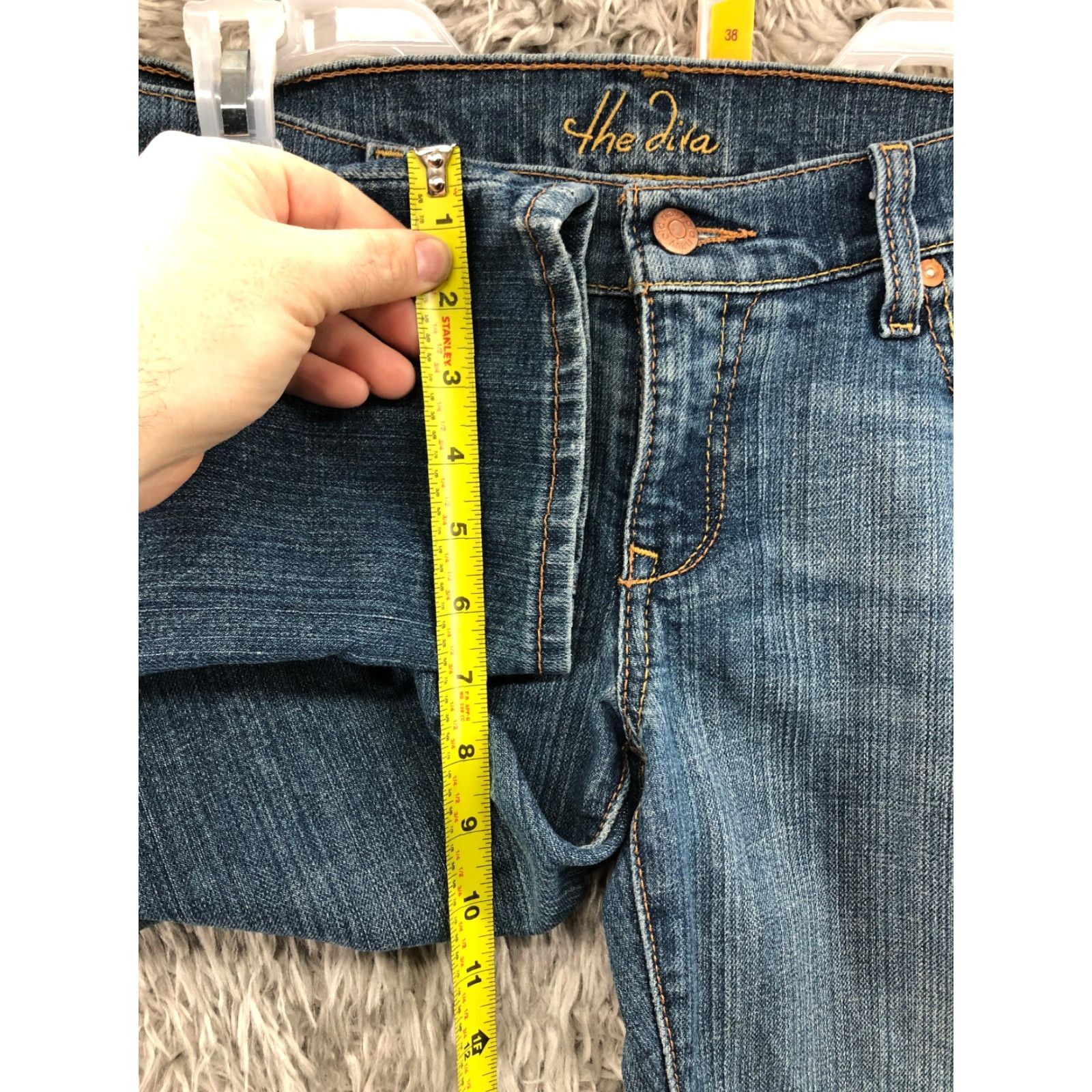 Old Navy Old Navy The Diva Bootcut Jeans Women’s Regular Size 6 Short Blue Denim 29in Inseam Mid Rise Size 28" / US 6 / IT 42 - 4 Thumbnail