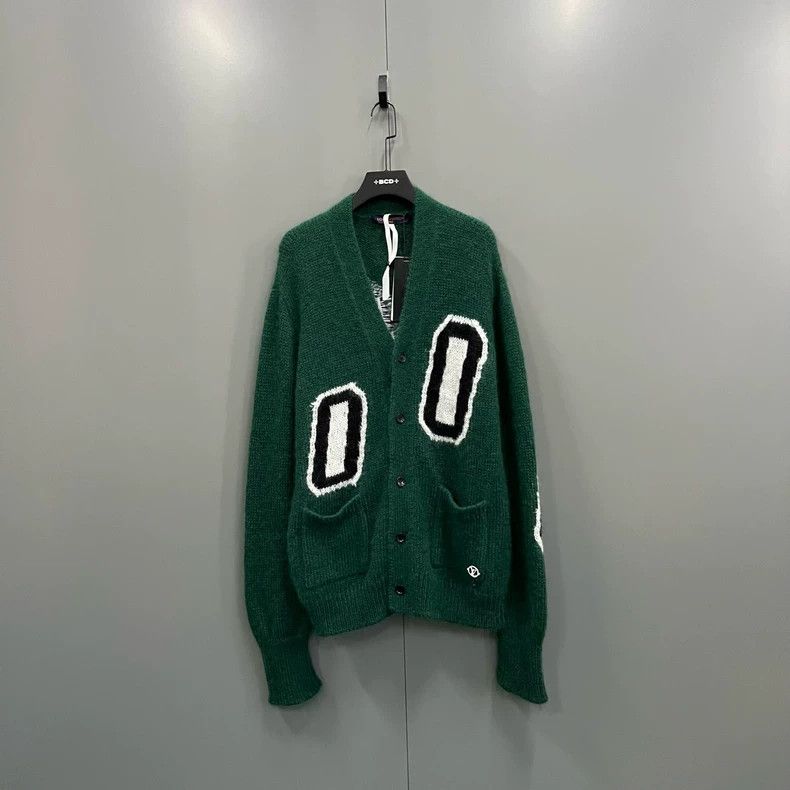 Louis Vuitton Louis Vuitton Letter jacquard knit cardigan sweater 2501-Ne Size US XXL / EU 58 / 5 - 1 Thumbnail