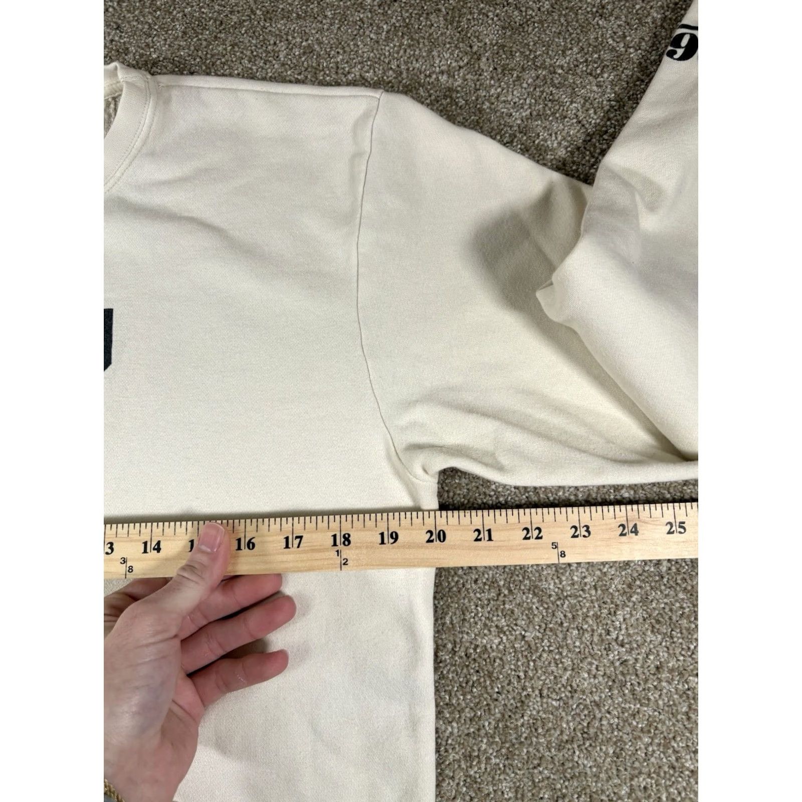 NBA 1966 Chicago Bulls NBA Cream Crewneck Sweatshirt Adult Medium Beige Cotton Blend Knit Pullover Crew Neck Long Sleeve Basketball Gym & Training Size US M / EU 48-50 / 2 - 6 Thumbnail