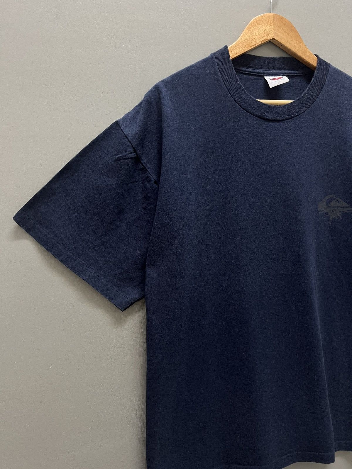 Quiksilver Vintage 90s Quicksilver Big Logo Surf T-shirts Size US XL / EU 56 / 4 - 4 Thumbnail