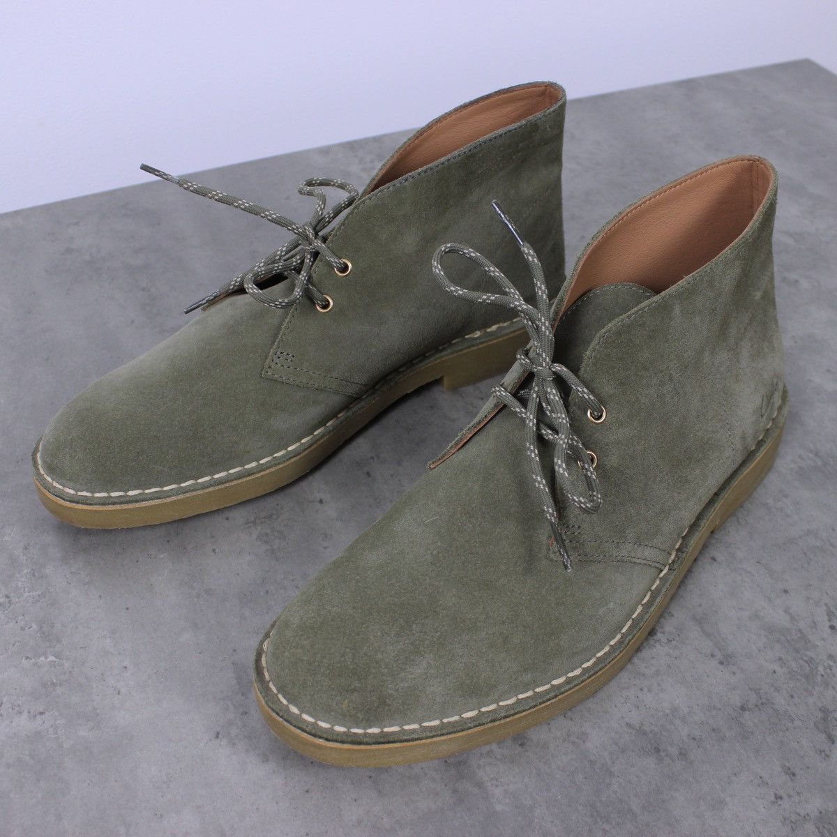 Clarks Clarks Suede Desert Boots Olive Size US 11 / EU 44 - 2 Thumbnail