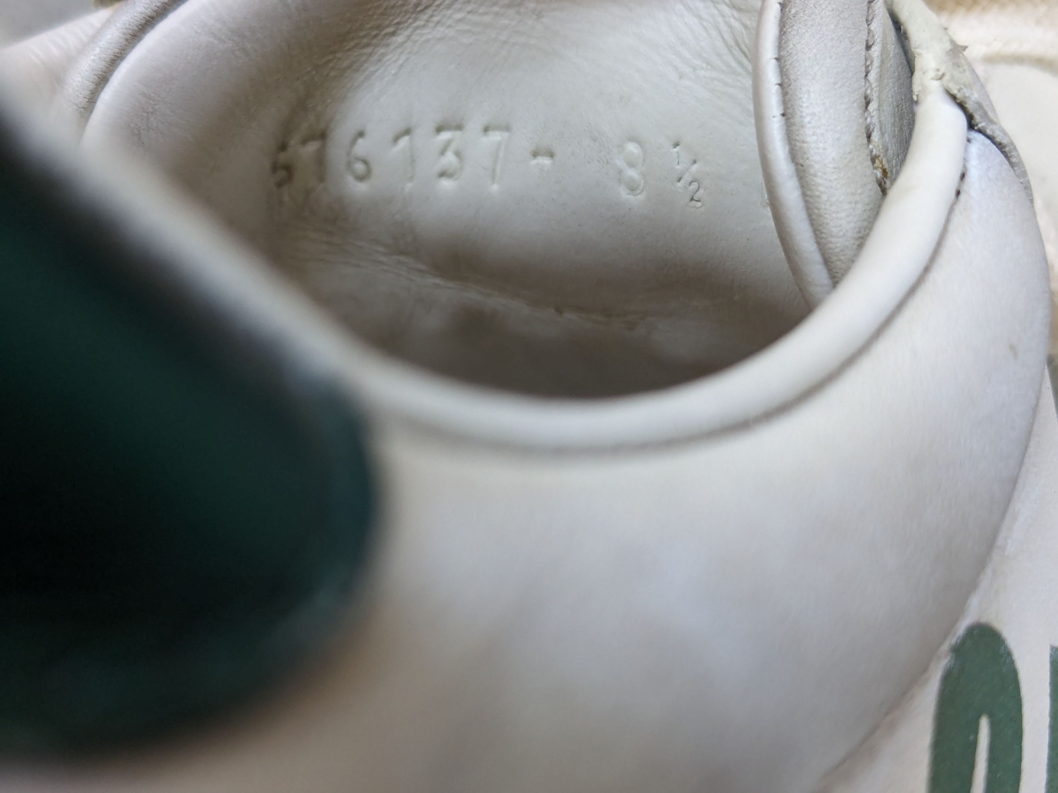 Gucci Gucci Ace Sneakers White 9 Distressed Low Tops Leather Size US 9 / EU 42 - 8 Thumbnail