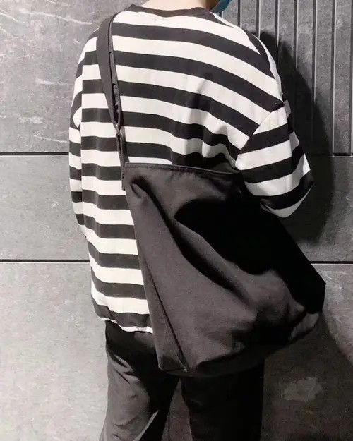 Japanese Brand Fashion canvas tote shoulder bag messenger bag Size ONE SIZE - 1 Thumbnail