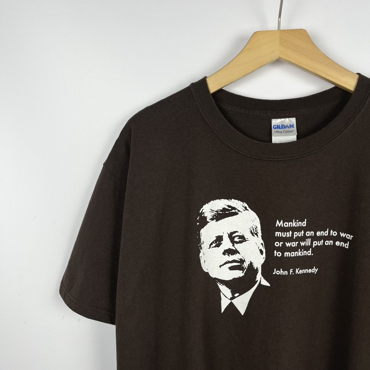 Vintage Vintage John F Kennedy graphic Museum USA tee 90’s Size US L / EU 52-54 / 3 - 5 Thumbnail