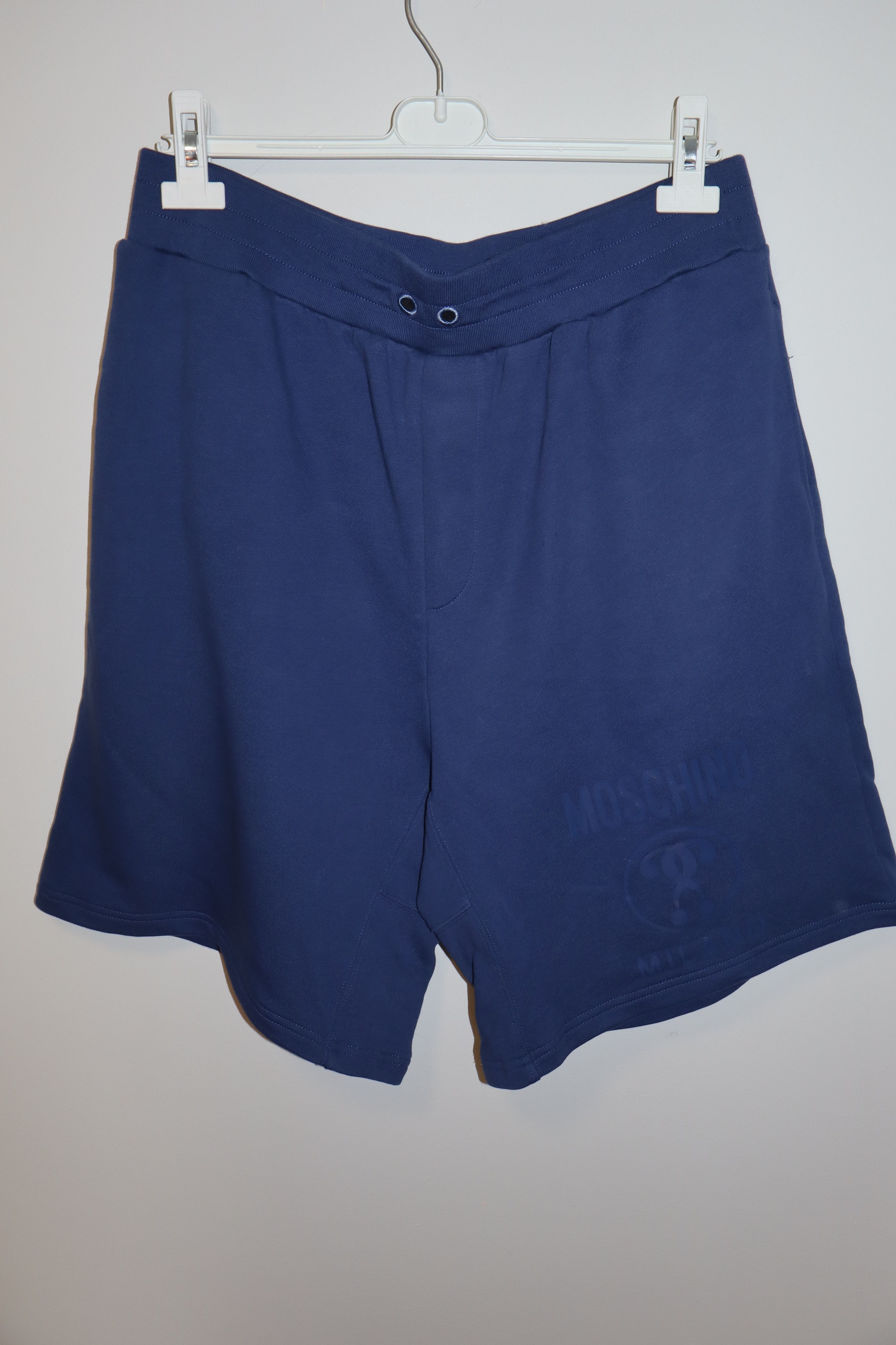 Moschino Logo print oversized short Size US 34 / EU 50 - 1 Thumbnail