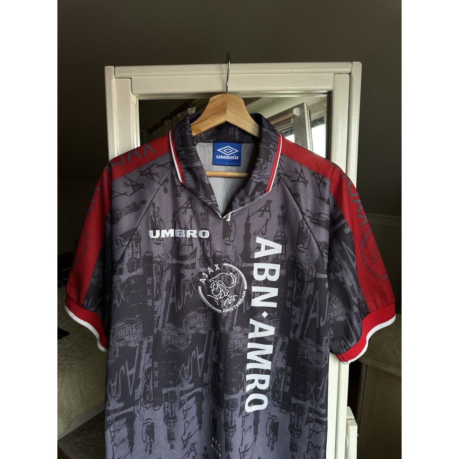 Umbro AJAX 1996 1997 AWAY SHIRT FOOTBALL SOCCER JERSEY UMBRO MENS Size US L / EU 52-54 / 3 - 3 Thumbnail