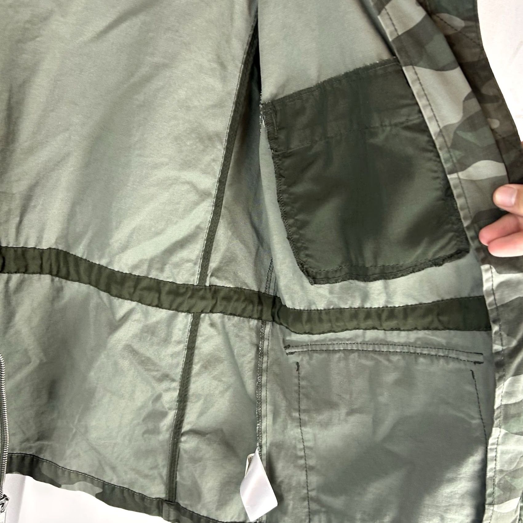 Old Navy Old Navy Camouflage Jacket Womens Size S Military Green Full Zip Camo Army Outdoor Shirt? Size S / US 4 / IT 40 - 5 Thumbnail