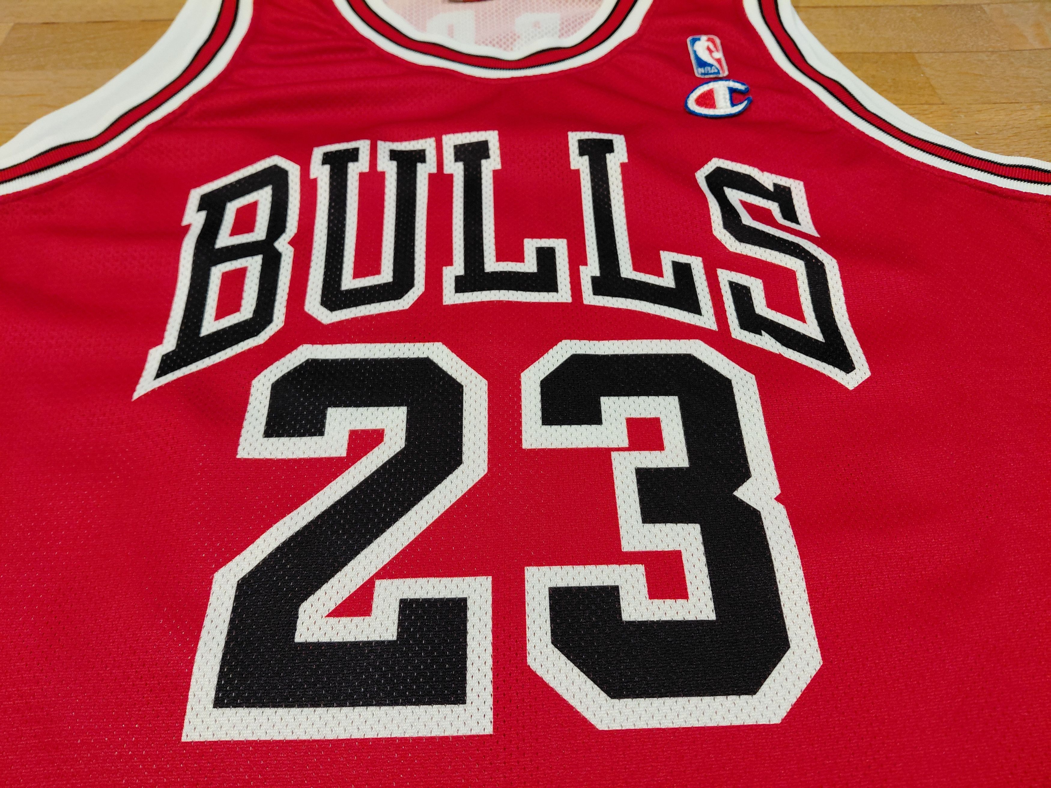 Champion Vintage Chicago Bulls 23 Jordan Champion Excellent Jersey Size US L / EU 52-54 / 3 - 3 Thumbnail