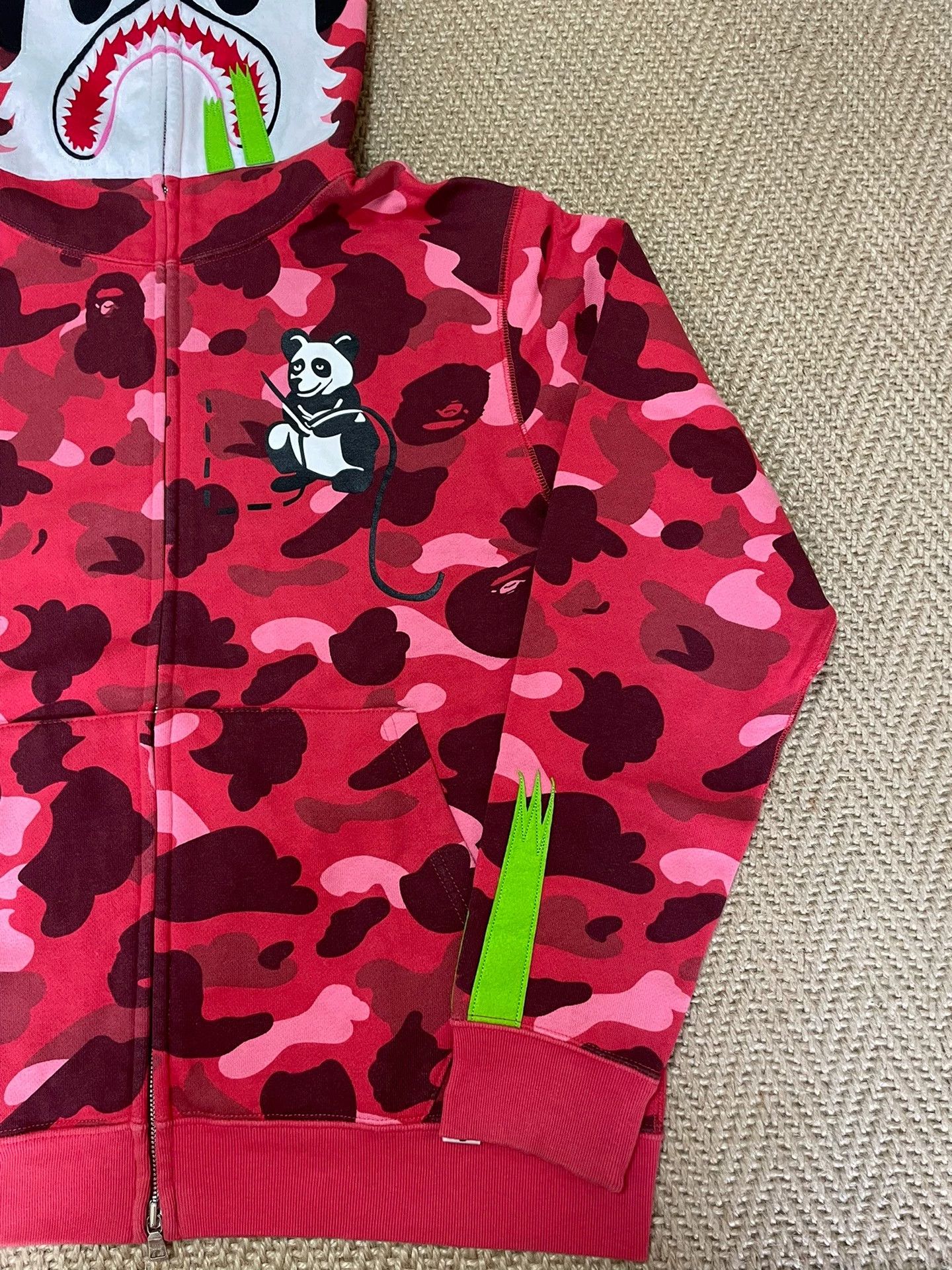 Bape BAPE 15th Red Camo Panda Hoodie S NM NIGO Era Rare Size US S / EU 44-46 / 1 - 3 Thumbnail