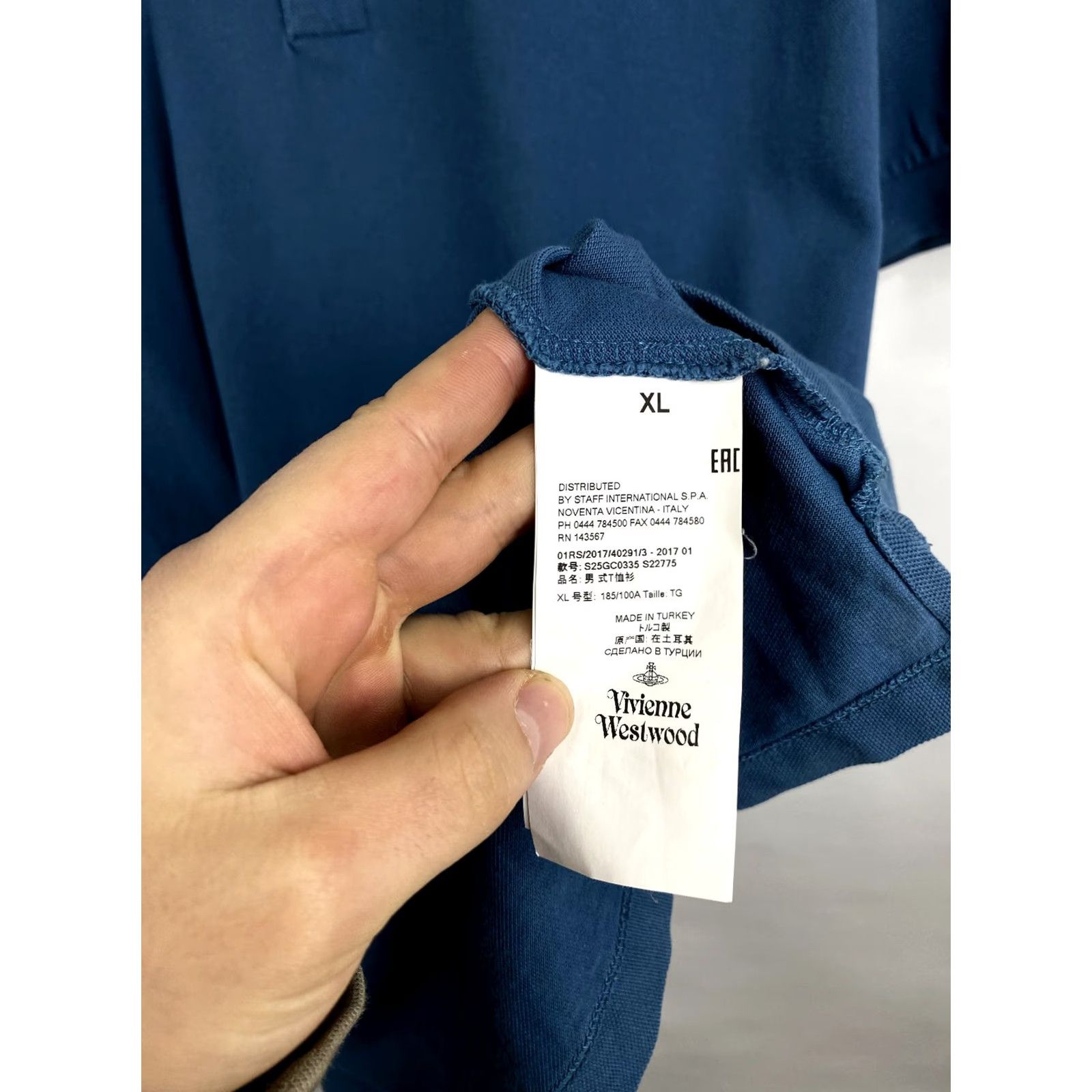 Vivienne Westwood Vivienne Westwood polo shirt XL blue Men Polo XL/blue, Defect on last photo, Colorful, 90s-Event style Size US XL / EU 56 / 4 - 7 Thumbnail