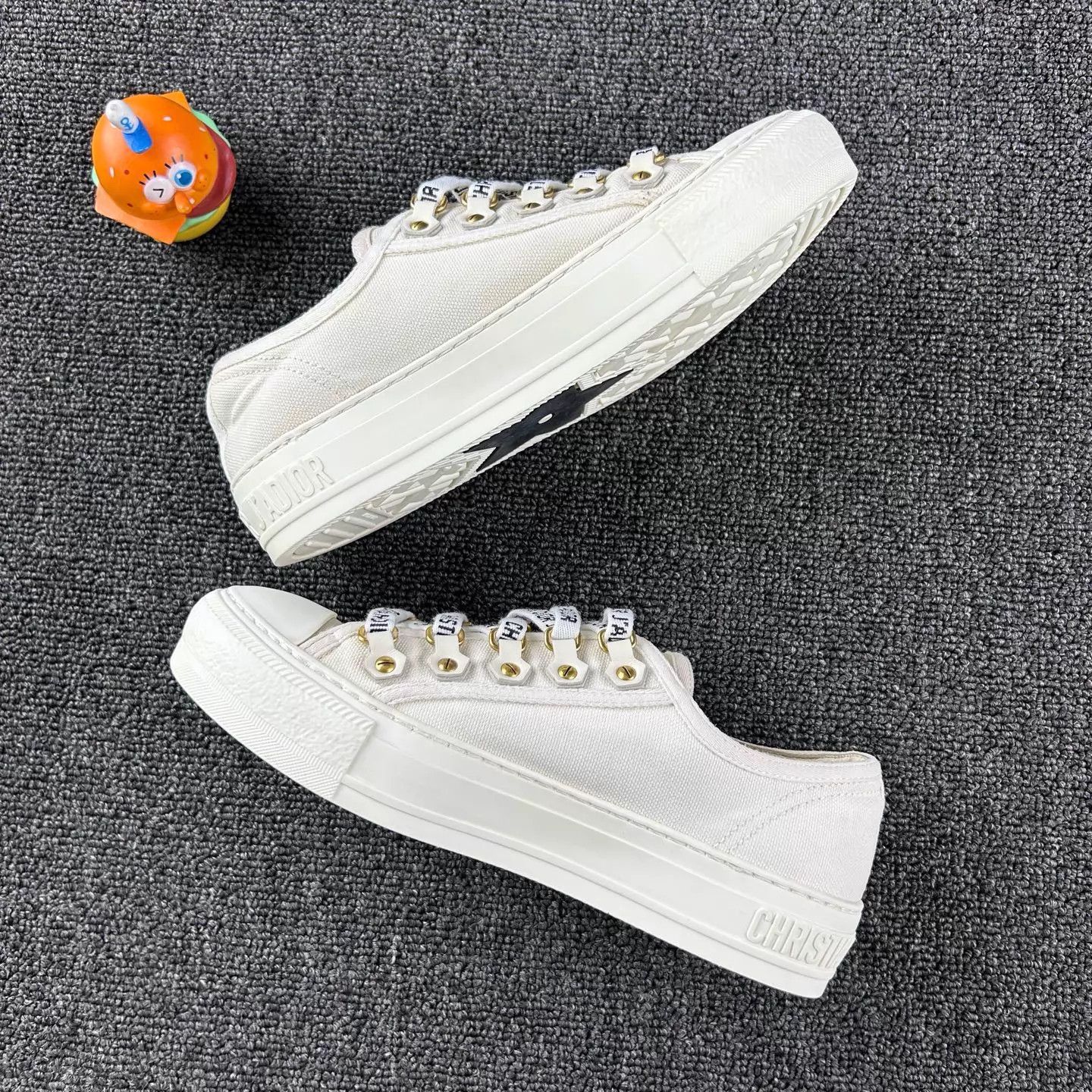 Dior Dior white logo sneaker W35 Size US 4.5 / IT 34.5 - 3 Thumbnail