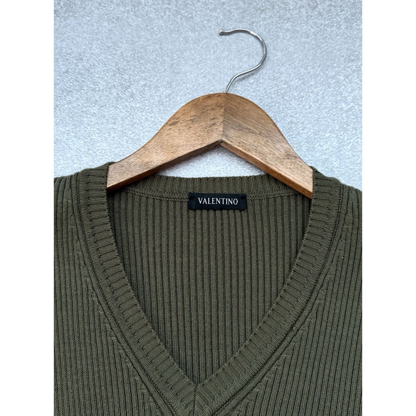 Valentino VINTAGE Valentino Sweater V-Neck Avant-Gard Pullover Men’s Khaki Size M-L Pullover Sweatshirt Knit Green 90s Designer Mens Sweater Size US M / EU 48-50 / 2 - 5 Thumbnail