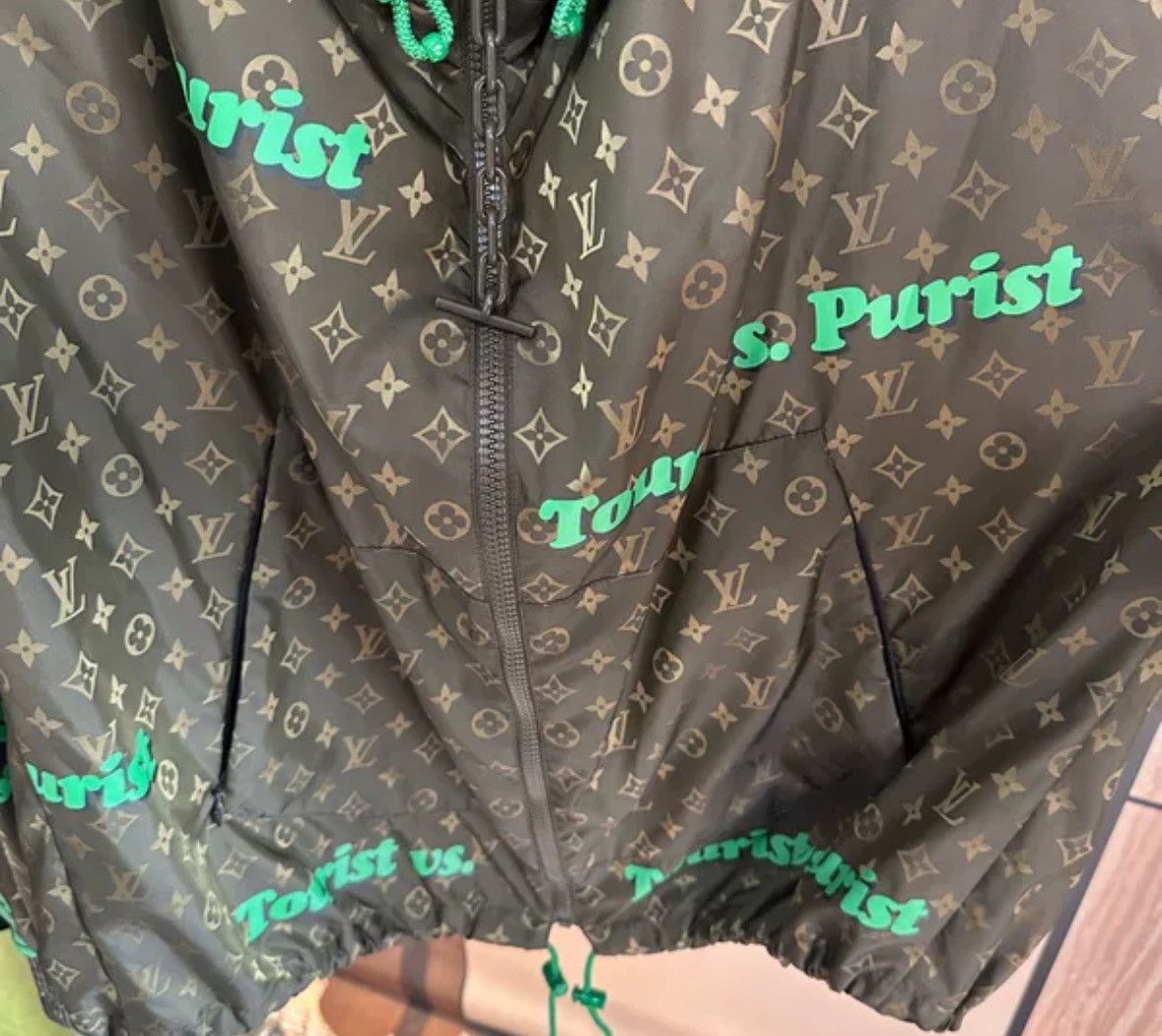Louis Vuitton Louis Vuitton printed vintage bullet screen assault suit Size US S / EU 44-46 / 1 - 3 Thumbnail
