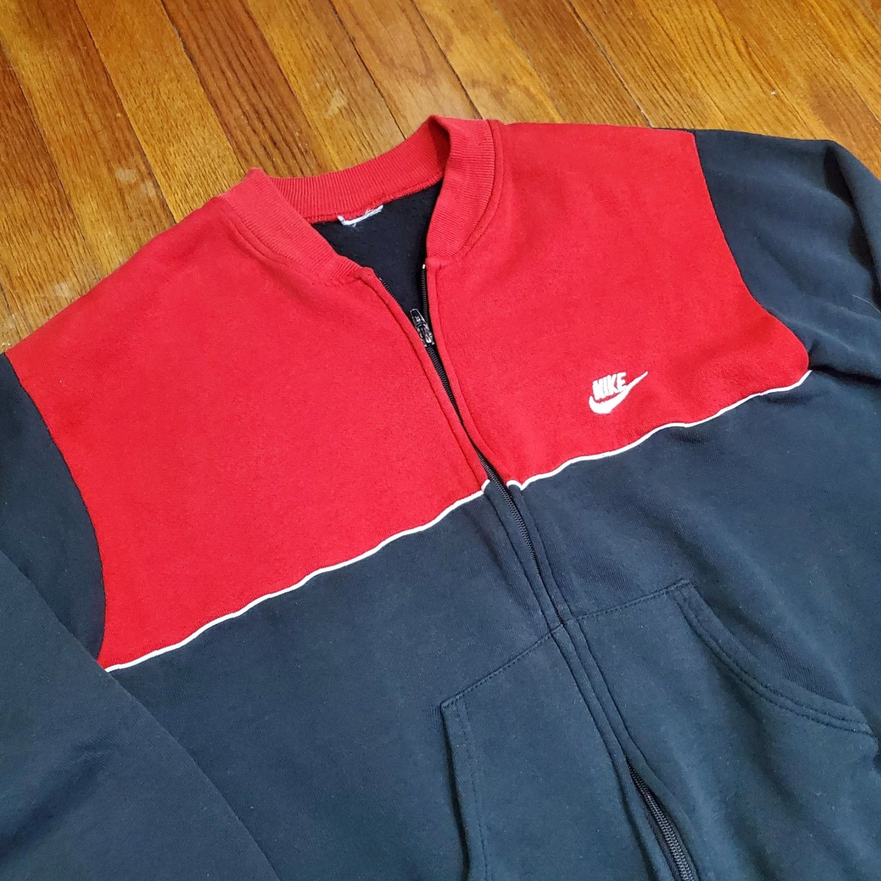 Nike Nike Sweatshirt Mens Large Black Red Full Zip Fleece Colorblock Jacket Track Size US L / EU 52-54 / 3 - 4 Thumbnail