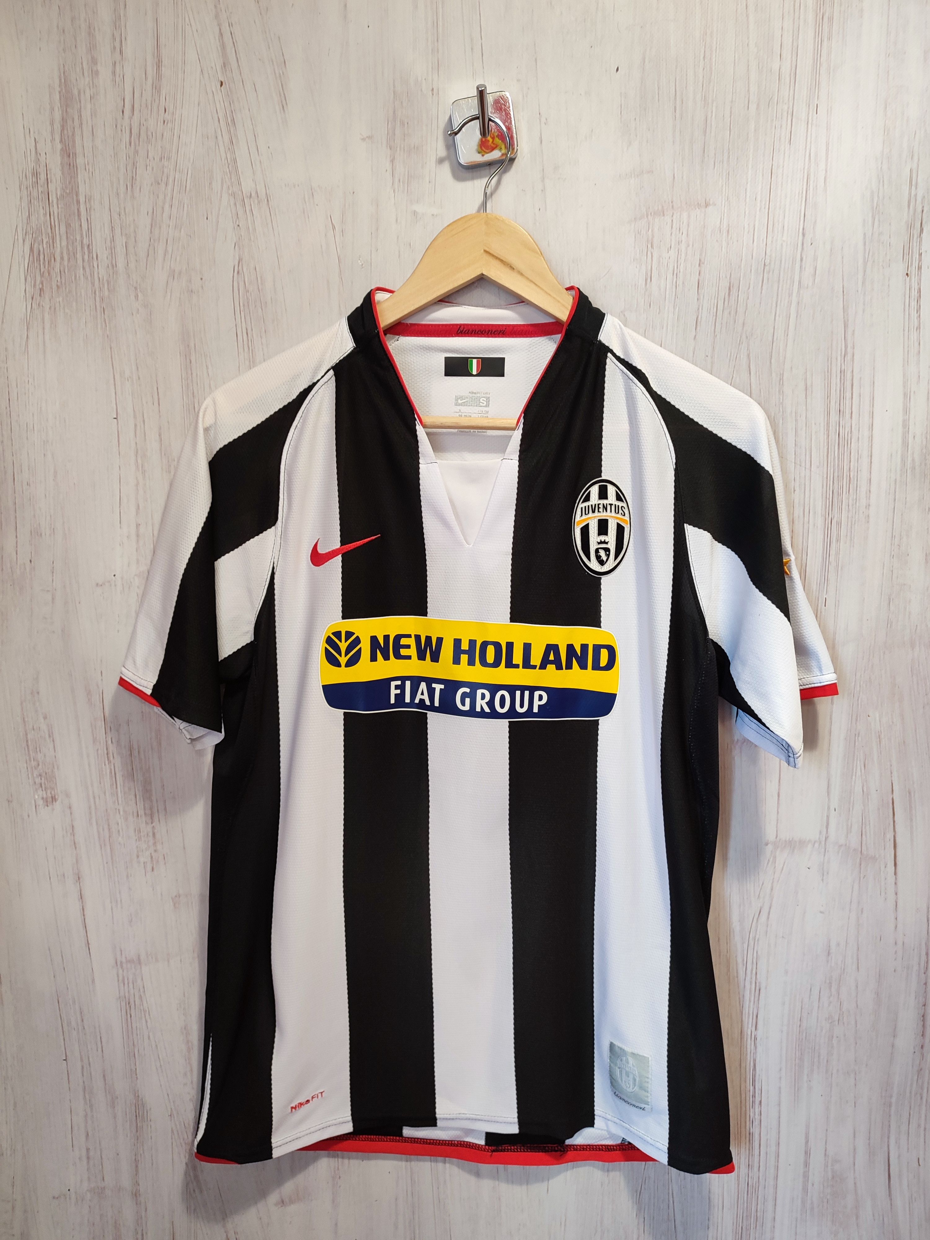 image of Nike x Vintage Juventus 2007 2008 Home Jersey Soccer Shirt Football Kit Tee in Black White (Size Sm