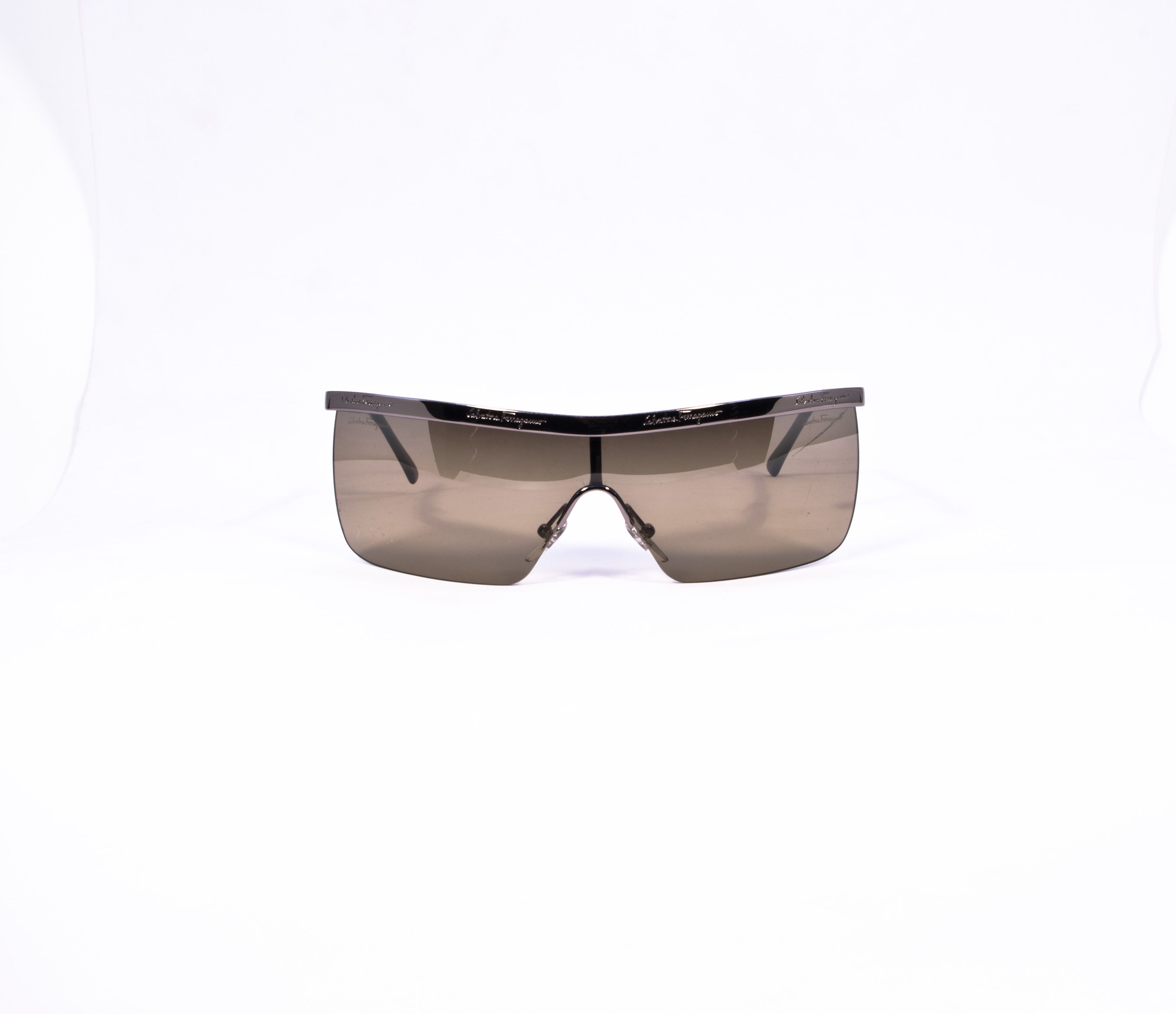 Salvatore Ferragamo 1028 sunglasses New Vintage