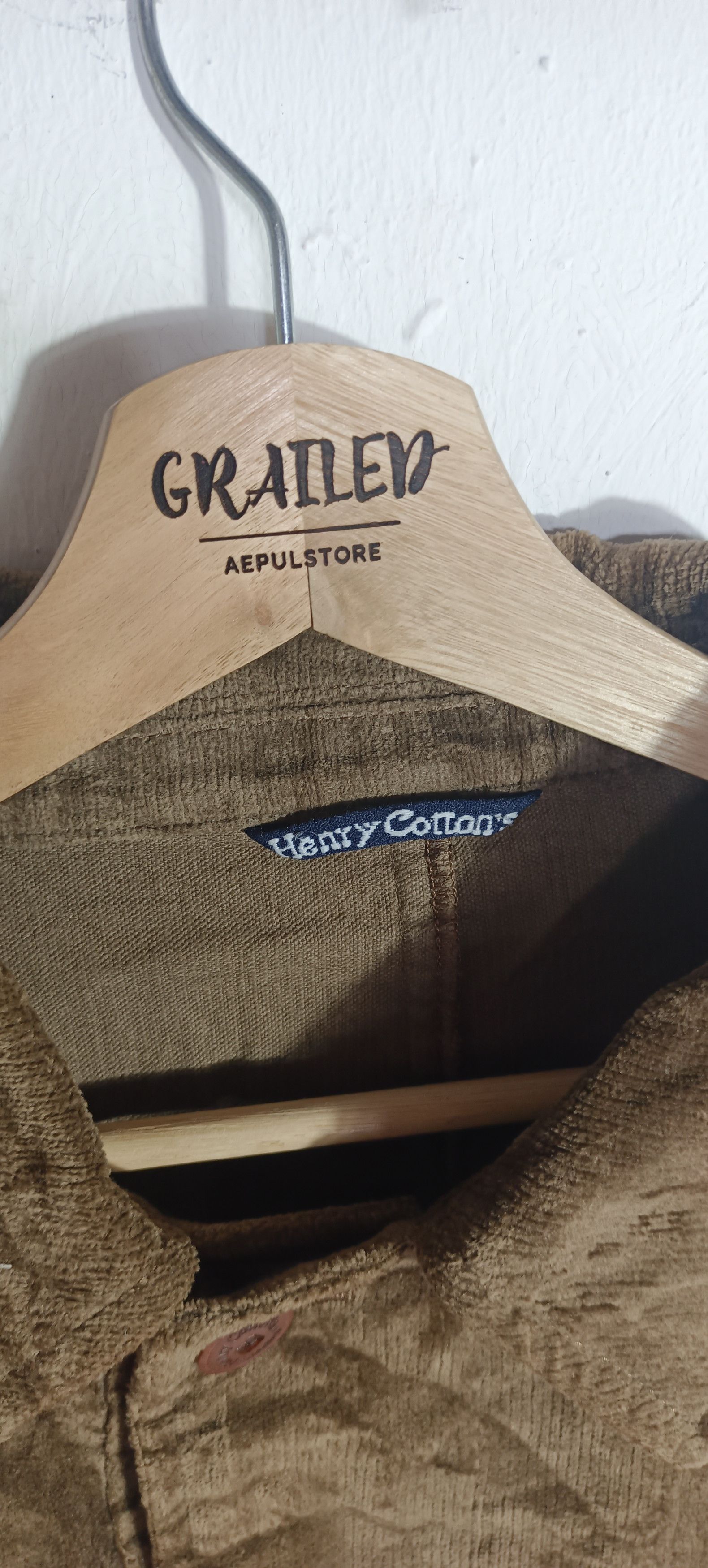 Henry Cotton's Vintage Henry Cotton's Corduroy Beige Jacket Man Size US L / EU 52-54 / 3 - 4 Thumbnail