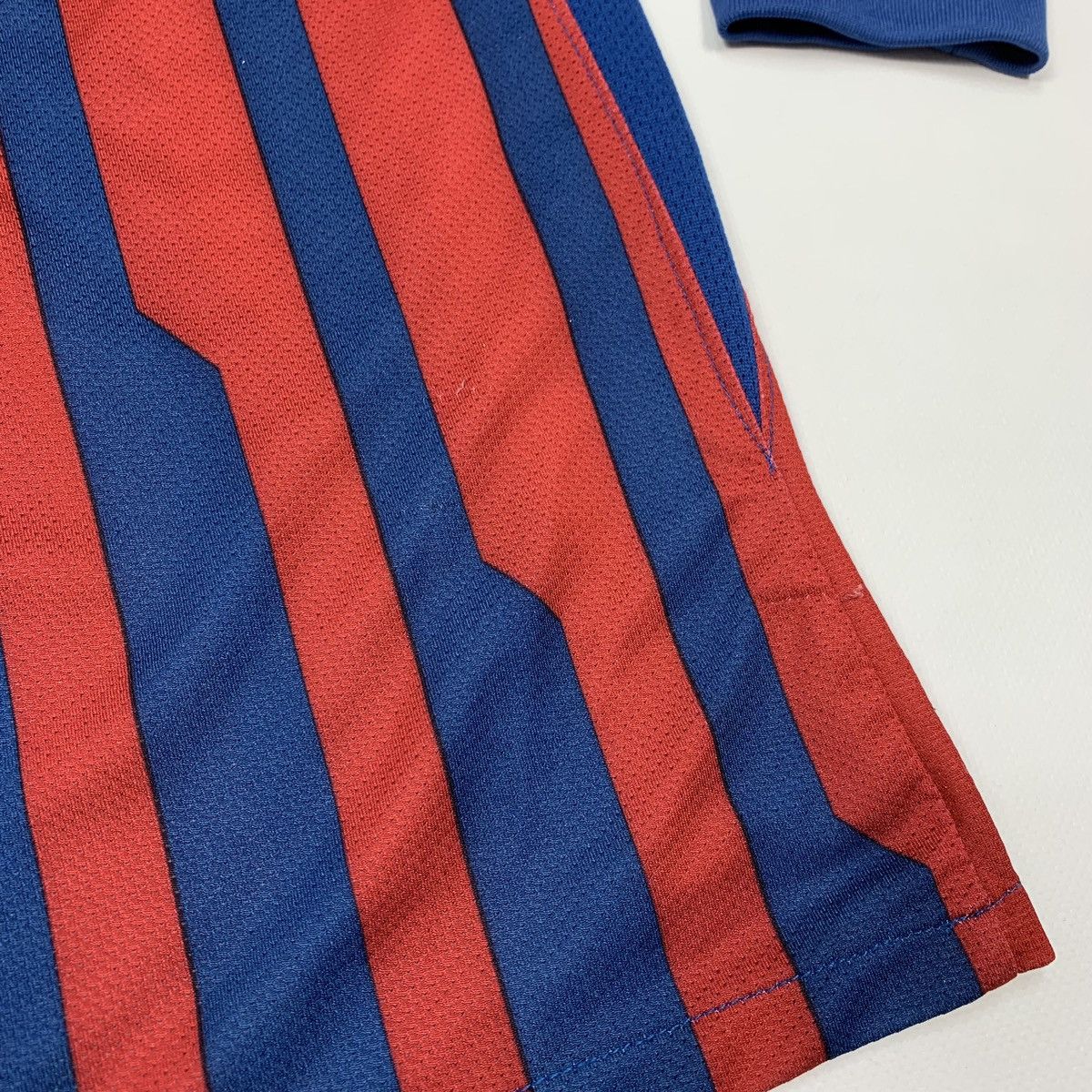 Nike Nike Soccer Jersey Barcelona 2011/12 T-Shirt Fabregas 4 Size US M / EU 48-50 / 2 - 20 Thumbnail