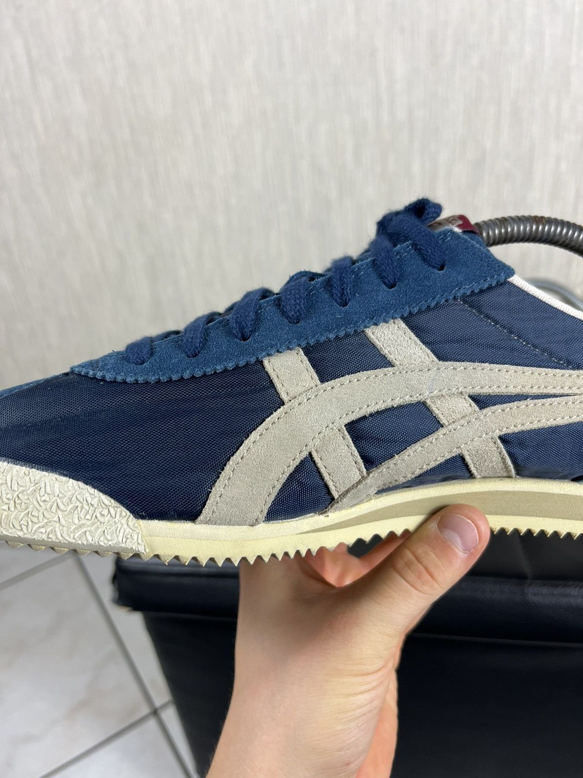 Asics Vintage OG Asics Onitsuka Tiger y2k suede sneakers shoes low Size US 10.5 / EU 43-44 - 7 Thumbnail