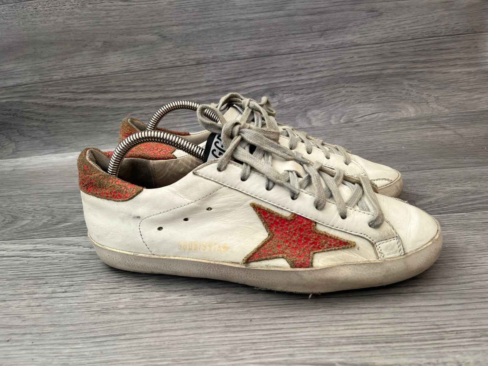 Golden Goose Golden Goose Superstar Distressed Low Top Sneakers Size US 7 / EU 40 - 5 Thumbnail