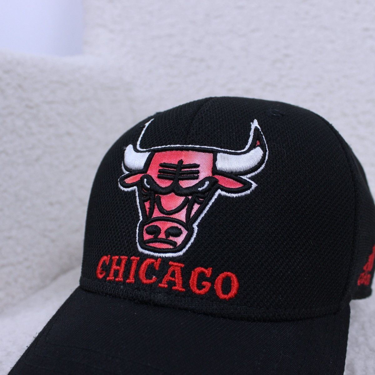 Adidas Adidas Chicago Bulls Cap Size ONE SIZE - 2 Thumbnail