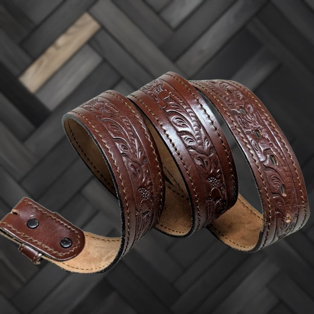 Vintage VINTAGE western belt belt brown leather COWHIDE tooled tapered 38 1-3/4" width Men 38/39 brown vintage western belt Size 38 - 1 Thumbnail