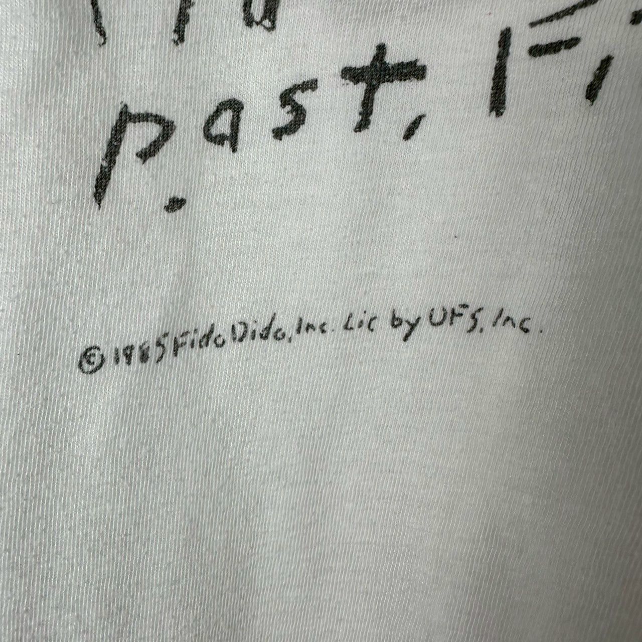 Vintage Vintage 1985 Fido Dido Perfumery Cartoon Artwork T-shirt Size US L / EU 52-54 / 3 - 3 Thumbnail
