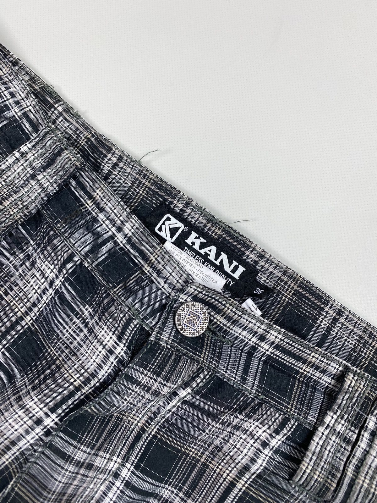 Karl Kani × Vintage Karl Kani men’s checked cargo rap shorts size 36 Size US 36 / EU 52 - 9 Thumbnail
