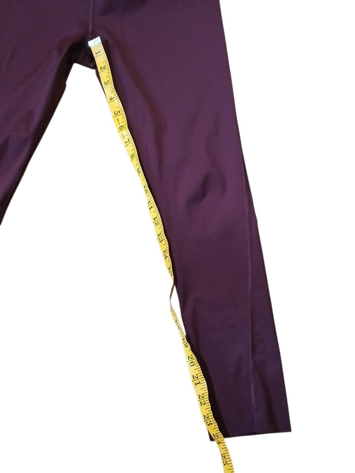 Other Athleta Capri Leggings Size M Zip Pocket Plum Stretch 28x24 Size 32" / US 10 / IT 46 - 7 Thumbnail