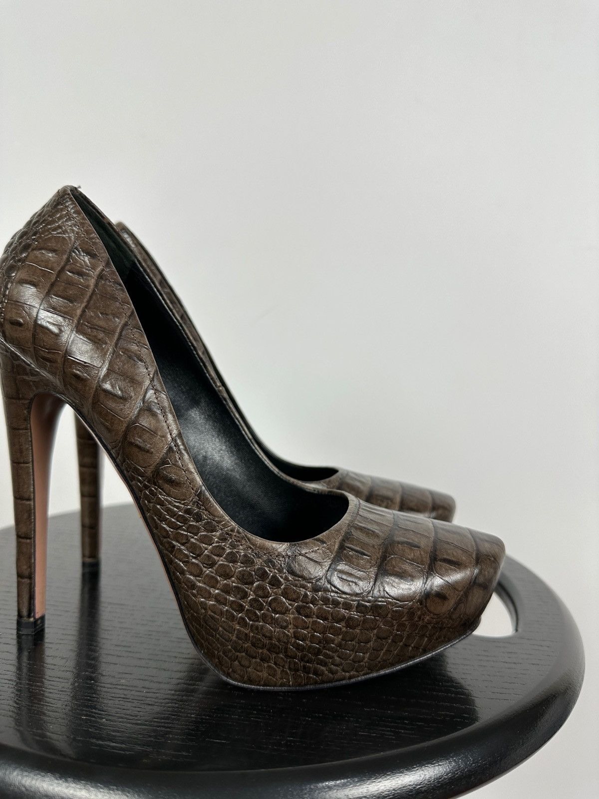 Prada Prada Crocodile Brown Leather Heels Pumps Size US 8.5 / IT 38.5 - 14 Thumbnail