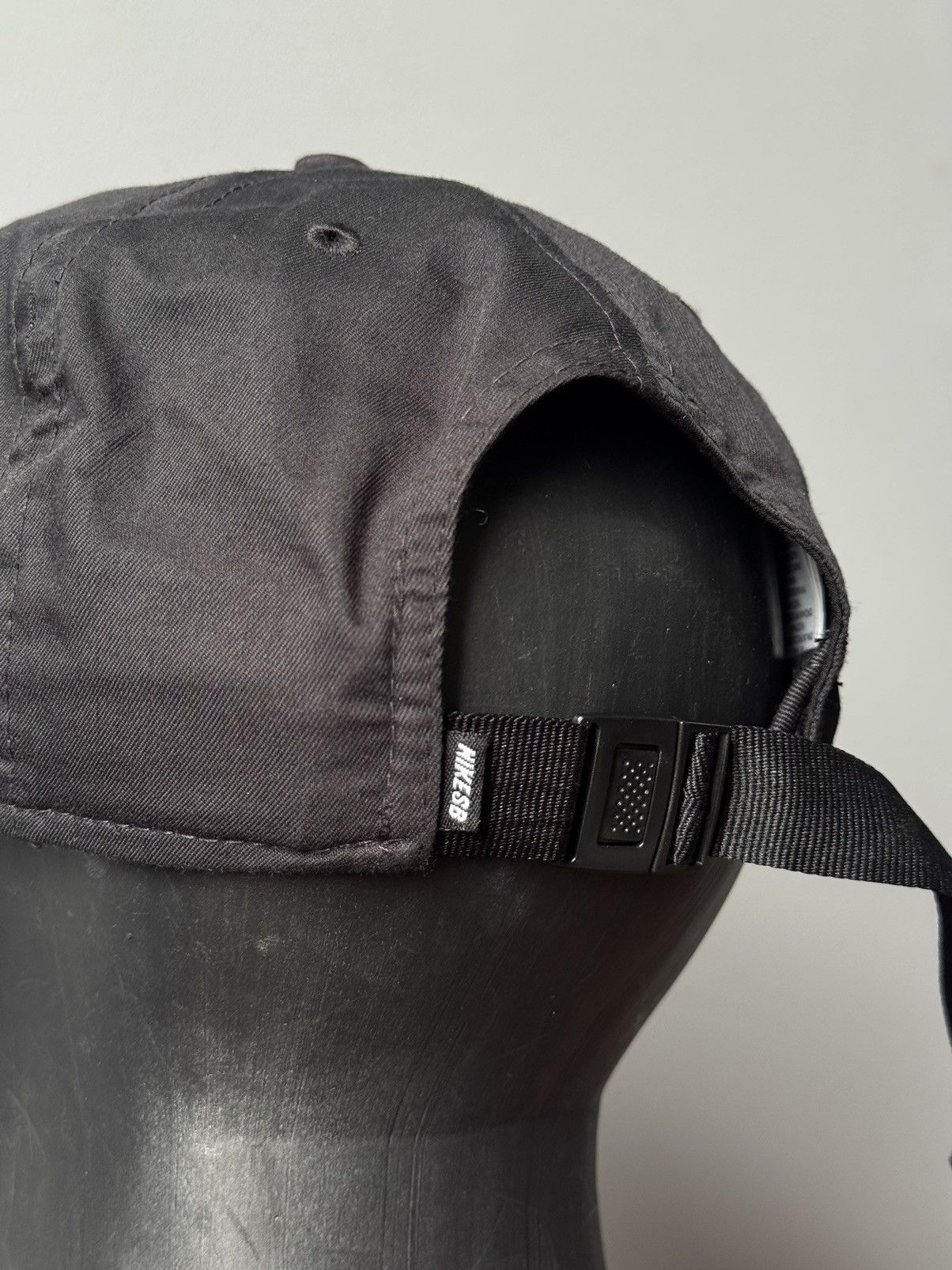 Nike Vintage Hats Nike Sb Black Streetwear Beanie Cap Size ONE SIZE - 7 Thumbnail