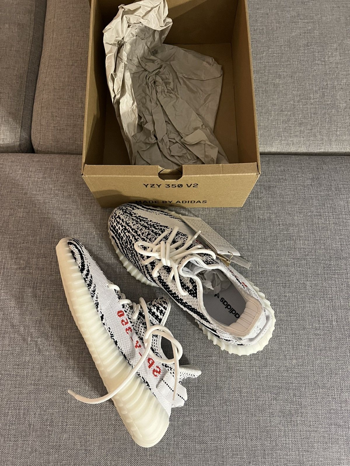 Yeezy Adidas Yeezy Boost 350 V2 Zebra Size US 7.5 / IT 37.5 - 8 Thumbnail