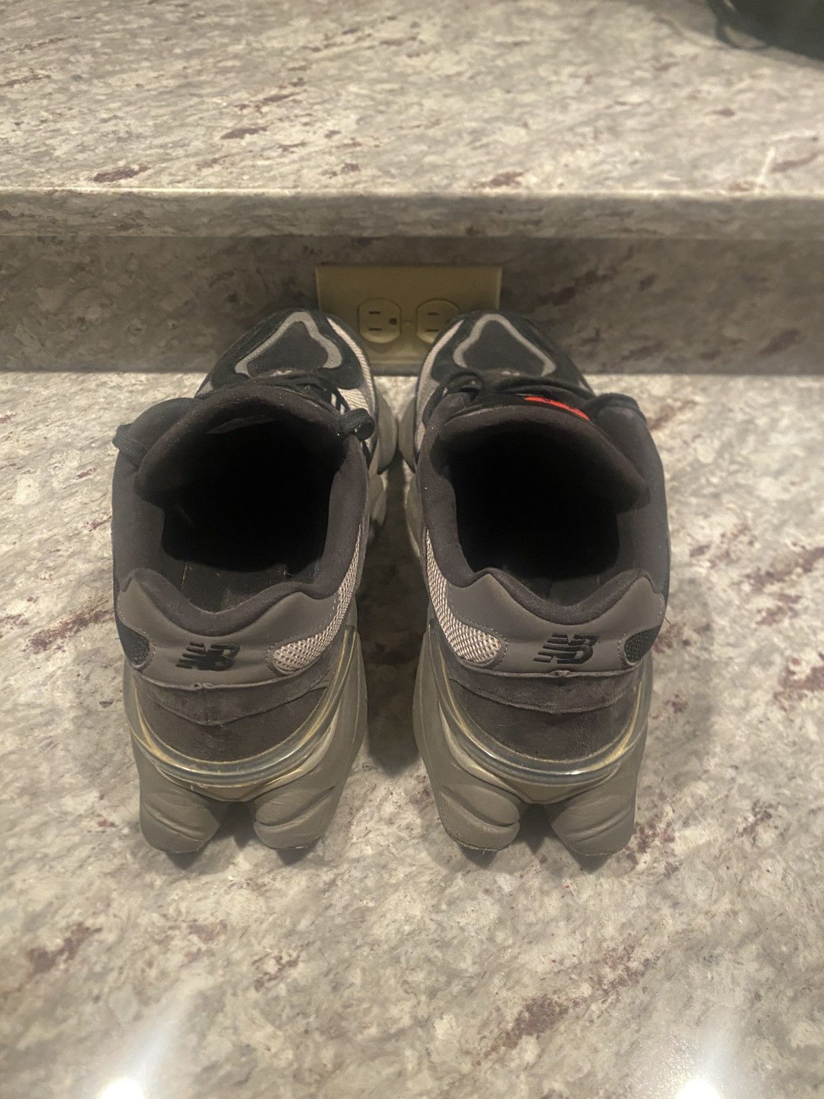New Balance Black New Balance 9060 Catslerock Grey Size US 14 / EU 47 - 6 Thumbnail