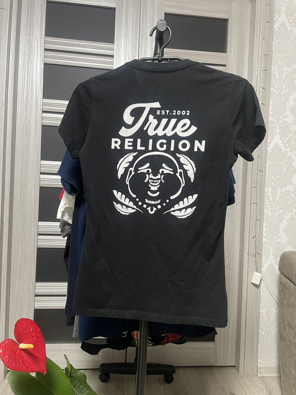 Japanese Brand True Religion T Shirt Small And Big Back Logo Y2K Tee XS Size US XS / EU 42 / 0 - 1 Thumbnail