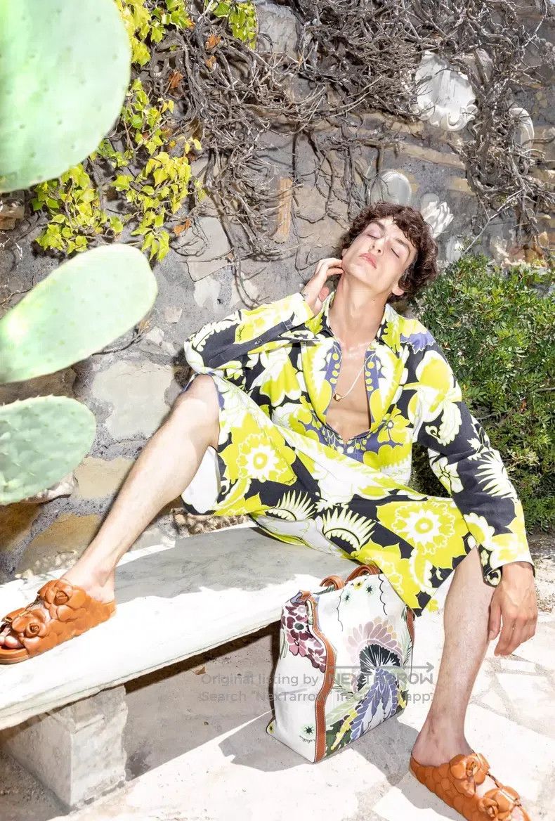 Valentino Valentino Men's long-sleeved printed shirt-style jacket Size US M / EU 48-50 / 2 - 7 Thumbnail
