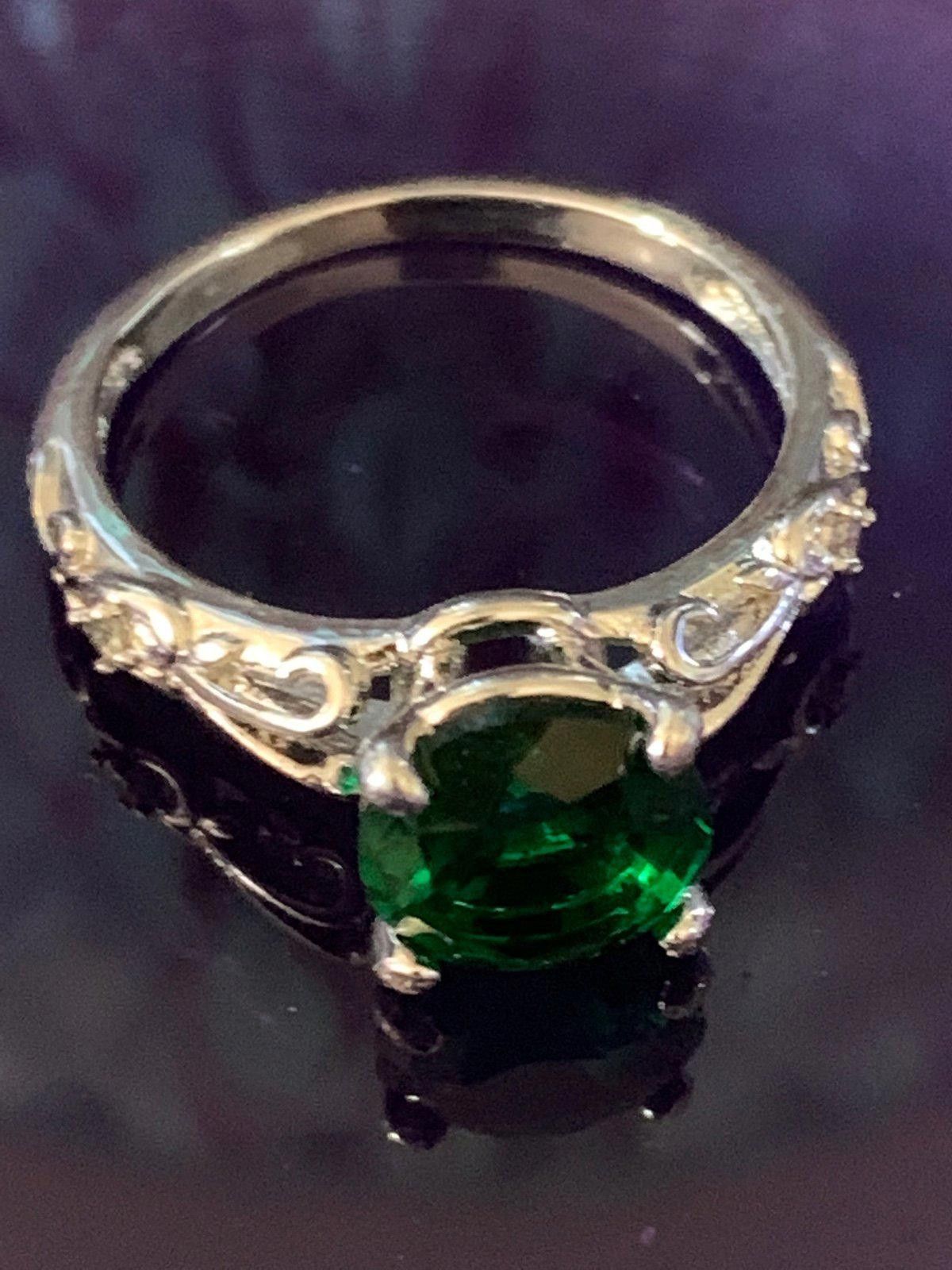 Designer Elegant Emerald Green Ring with Ornate Silver Band Size ONE SIZE - 1 Thumbnail