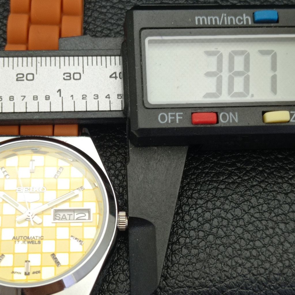 Seiko REFURBISHED VINTAGE SEIKO 5 AUTO JAPAN MENS WATCH a440217 Size 38 - 6 Thumbnail