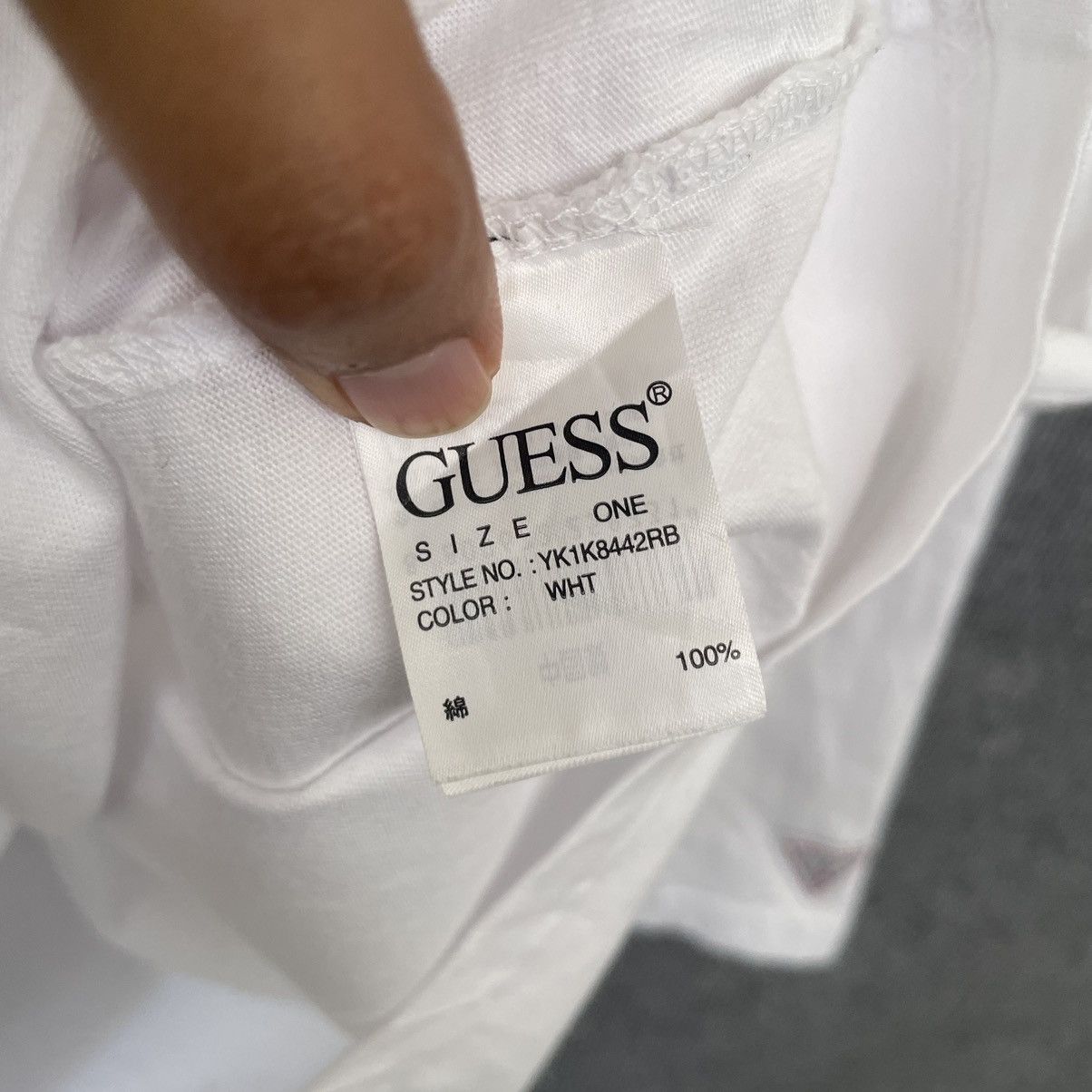 Guess Vintage Guess Big Logo Backhit L/S T Shirt Size US L / EU 52-54 / 3 - 4 Thumbnail