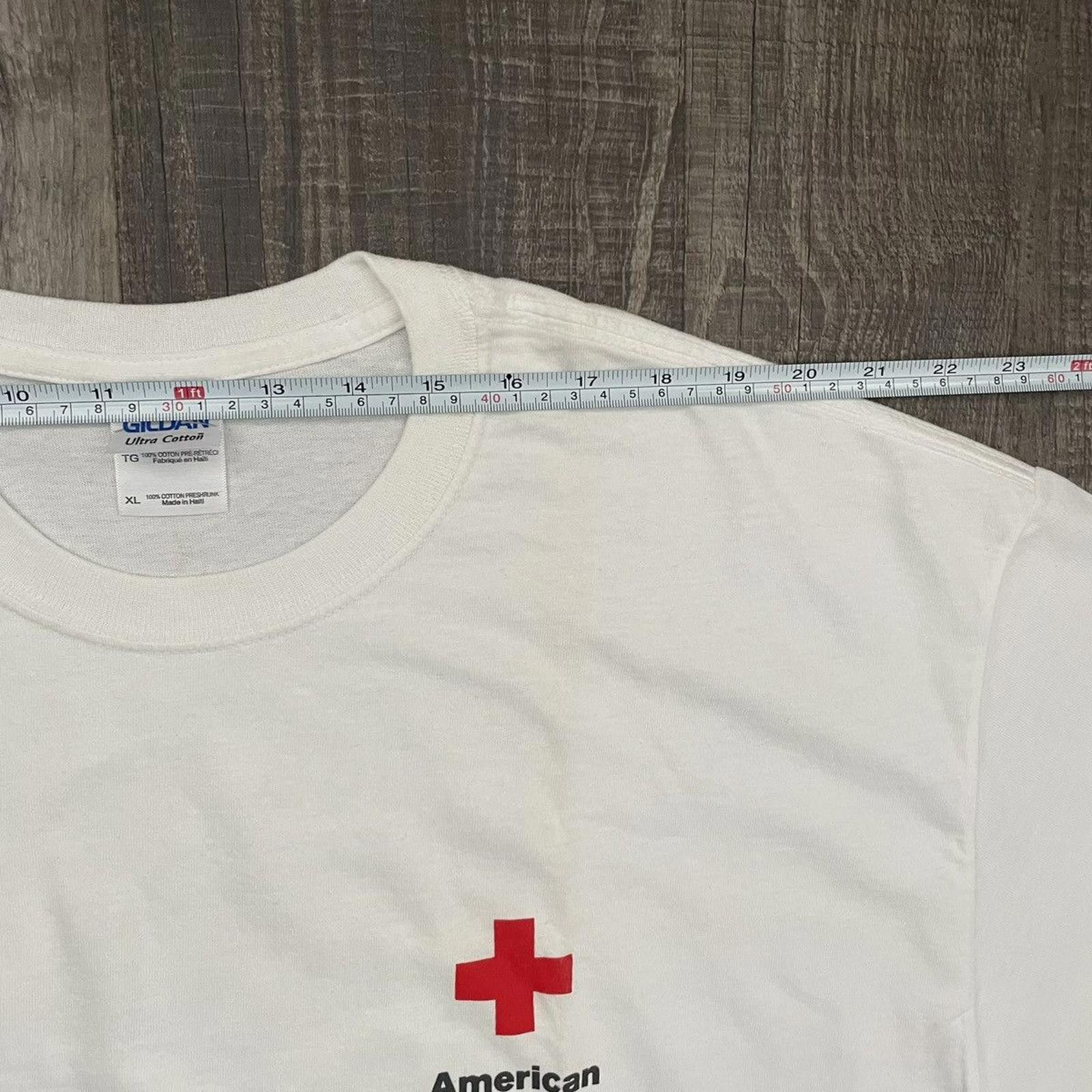 Gildan GILDAN • VNTG "Red Cross" Pre-Shrunk Tee (XL) Size US XL / EU 56 / 4 - 2 Thumbnail
